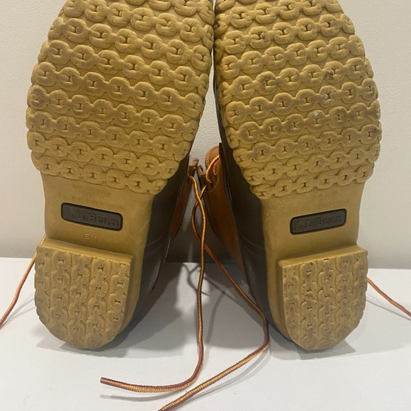 L.L. Bean Waterproof Duck Boots with Gore-tex and Thinsulate - Picture 5 of 5